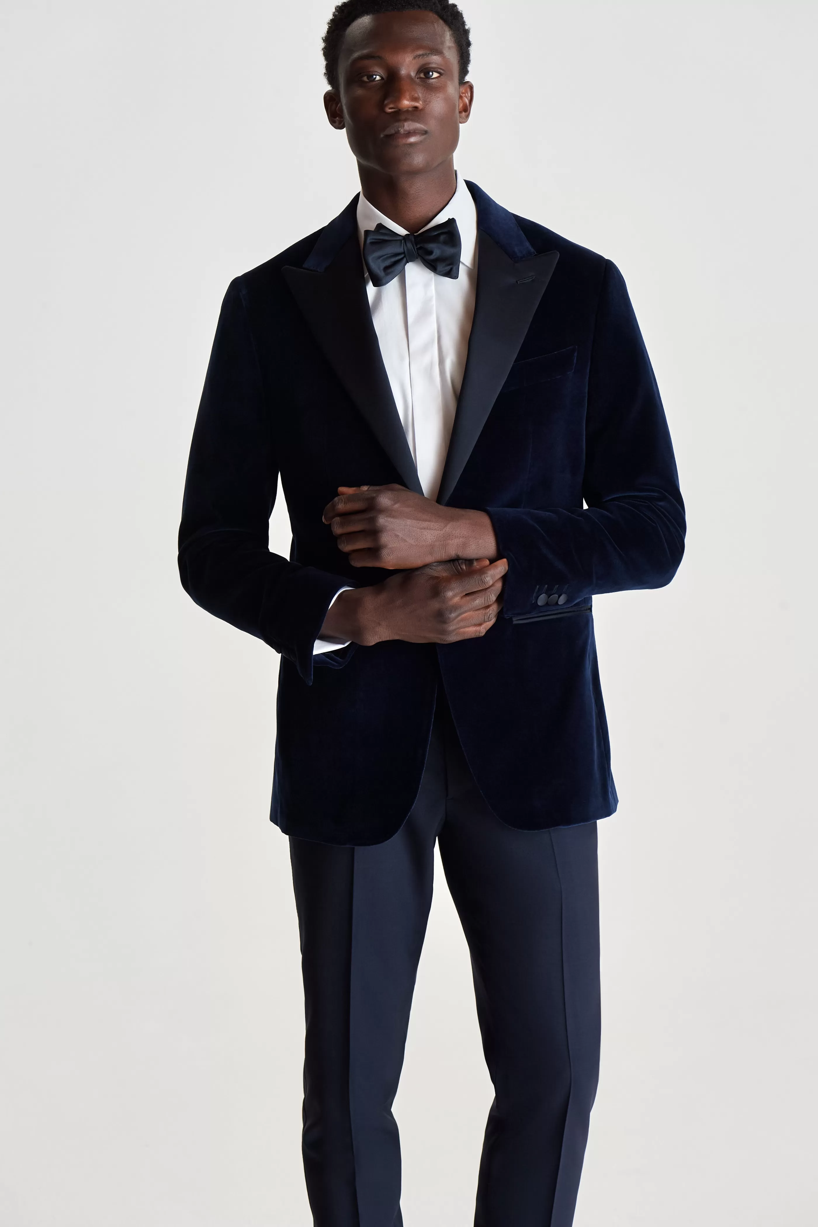 Thom Sweeney Velvet Satin Single Breasted Peak Lapel Dinner Jacket